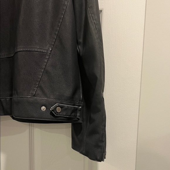 Gray Jacket - Picture 15 of 17